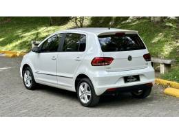 VOLKSWAGEN - FOX - 2015/2016 - Branca - R$ 52.900,00