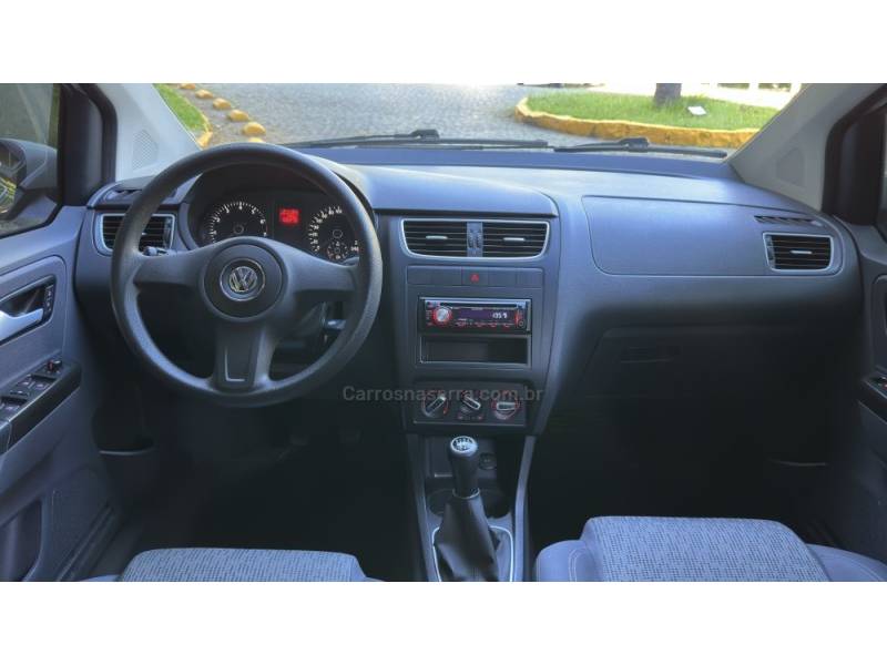 VOLKSWAGEN - FOX - 2012/2013 - Branca - R$ 39.900,00