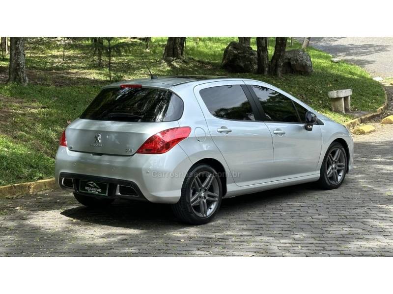 PEUGEOT - 308 - 2013/2014 - Prata - R$ 42.500,00