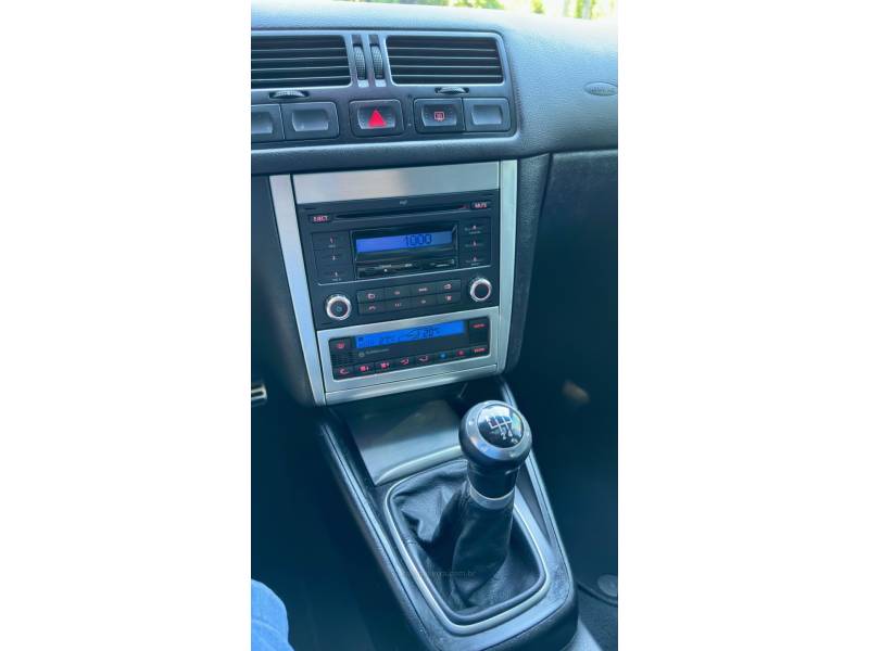 VOLKSWAGEN - GOLF - 2011/2012 - Branca - R$ 57.900,00