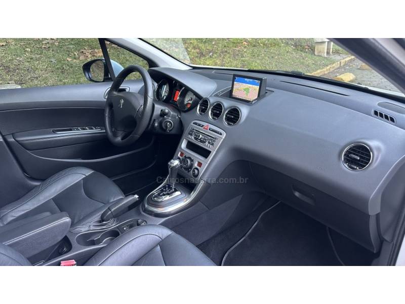 PEUGEOT - 308 - 2012/2013 - Branca - R$ 37.900,00