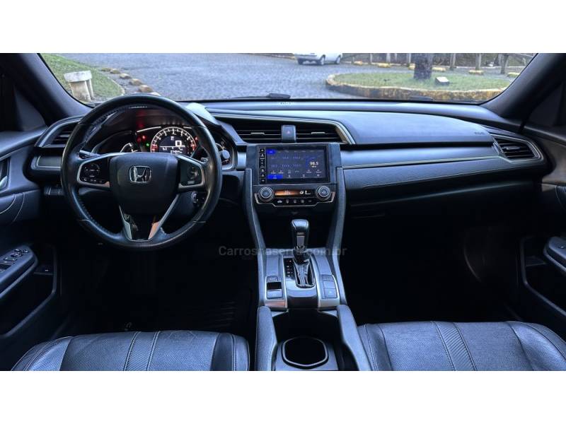HONDA - CIVIC - 2017/2018 - Preta - R$ 107.900,00