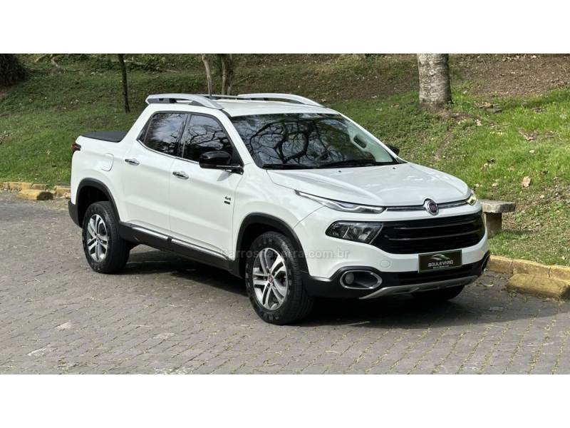 FIAT - TORO - 2017/2018 - Branca - R$ 91.000,00