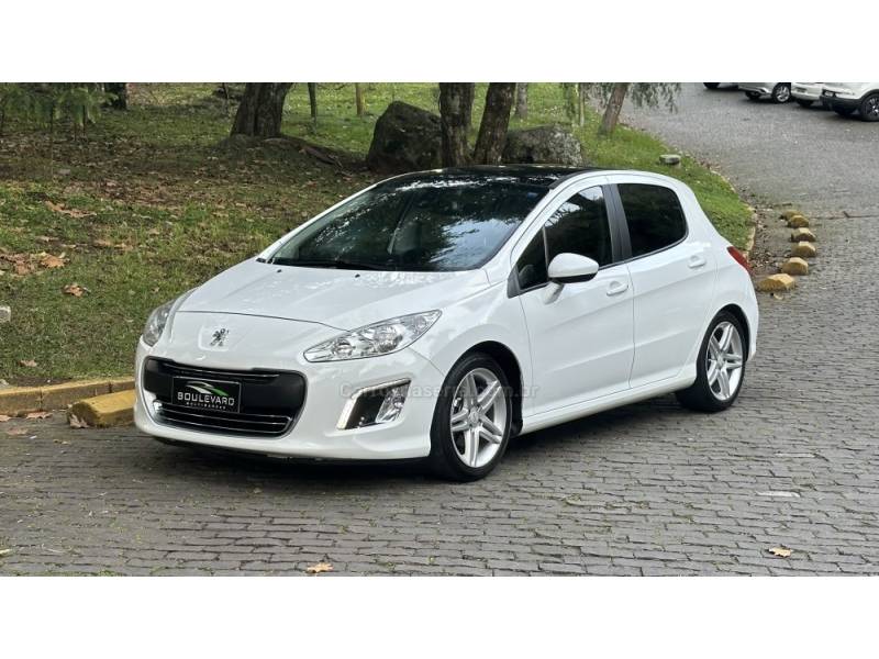 PEUGEOT - 308 - 2012/2013 - Branca - R$ 37.900,00