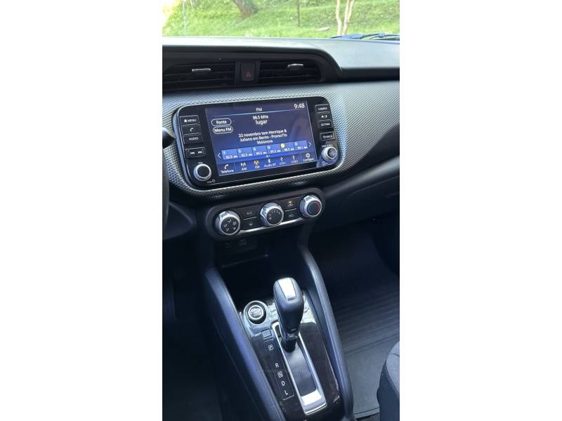 NISSAN - KICKS - 2021/2022 - Marrom - R$ 99.900,00