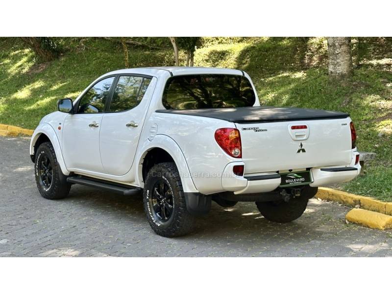 MITSUBISHI - L200 TRITON - 2013/2013 - Branca - R$ 114.900,00