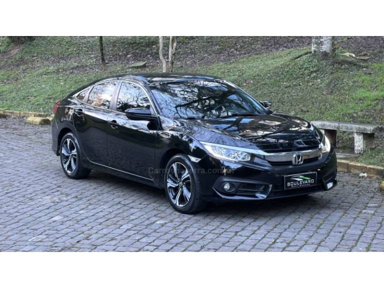 HONDA - CIVIC - 2017/2018 - Preta - R$ 107.900,00