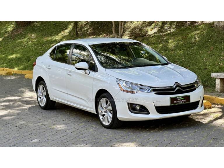 CITROËN - C4 LOUNGE - 2015/2015 - Branca - R$ 47.900,00