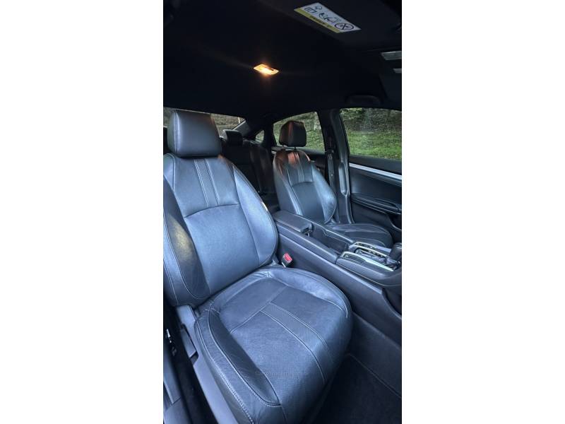 HONDA - CIVIC - 2017/2018 - Preta - R$ 105.900,00