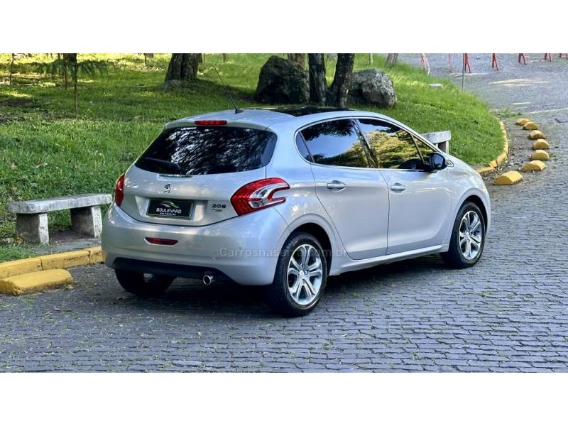 PEUGEOT - 208 - 2014/2015 - Prata - R$ 44.900,00