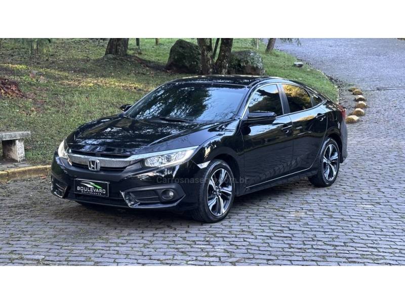 HONDA - CIVIC - 2017/2018 - Preta - R$ 107.900,00