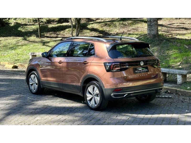 VOLKSWAGEN - T-CROSS - 2019/2020 - Bronze - R$ 109.900,00