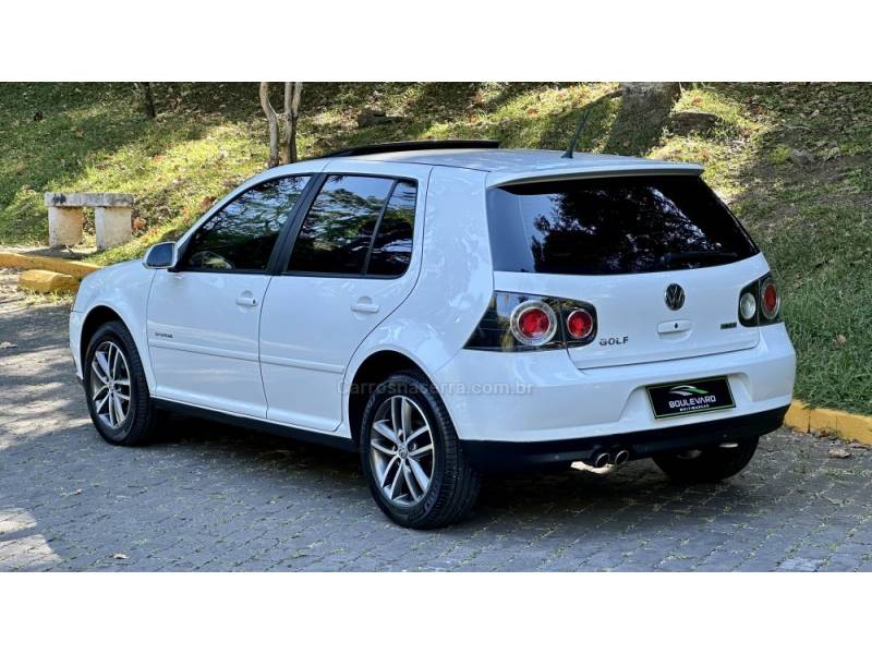 VOLKSWAGEN - GOLF - 2011/2012 - Branca - R$ 57.900,00