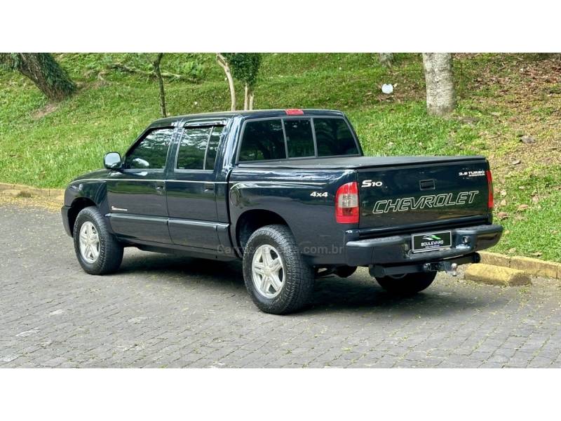 CHEVROLET - S10 - 2004/2004 - Azul - R$ 74.500,00